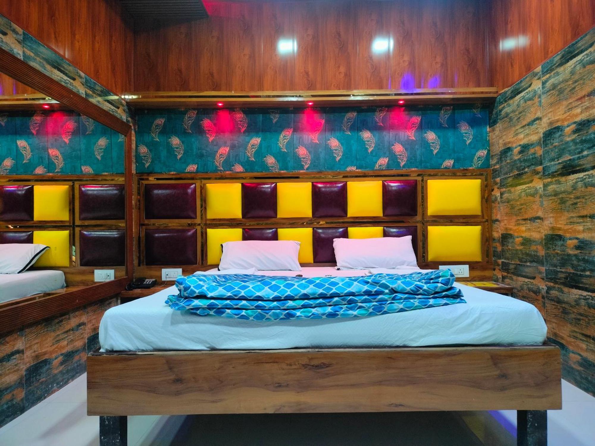 Spring Resort & Lodging - Mumbai — Photos 2